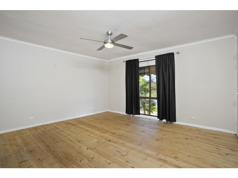 25 Ashkanasy Crescent, Evatt ACT 2617