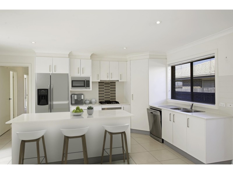 14 Walter Crocker Crescent, Casey ACT 2913