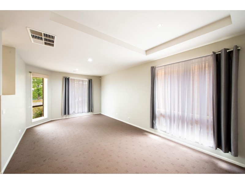 4 Sphinx Street, Harrison ACT 2914