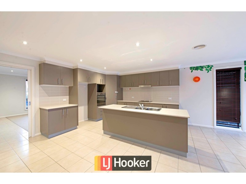 4 Hewett Crescent, Franklin ACT 2913