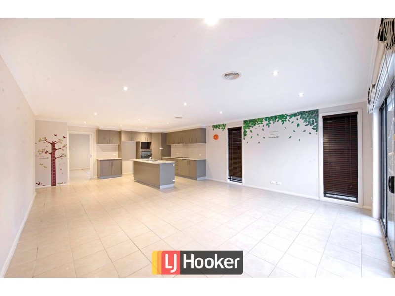 4 Hewett Crescent, Franklin ACT 2913