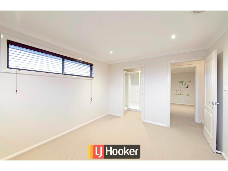 4 Hewett Crescent, Franklin ACT 2913