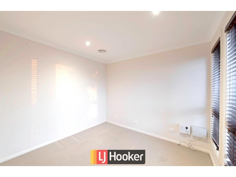 4 Hewett Crescent, Franklin ACT 2913