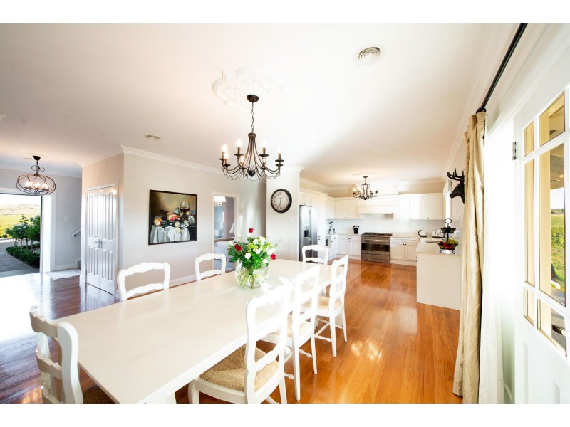 6 Glover Drive, Yass NSW 2582