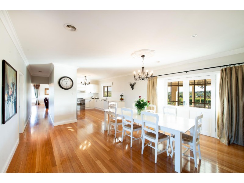 6 Glover Drive, Yass NSW 2582