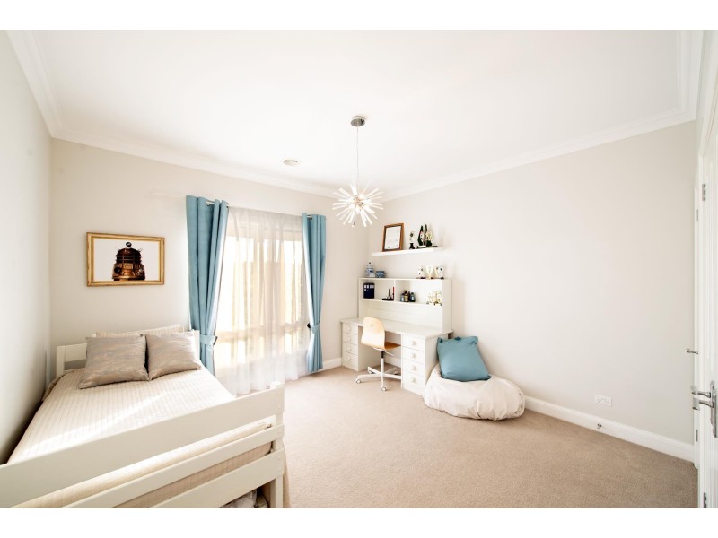 6 Glover Drive, Yass NSW 2582
