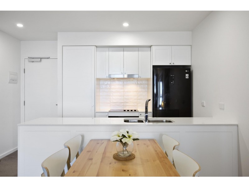 82/1 Anthony Rolfe Avenue, Gungahlin ACT 2912