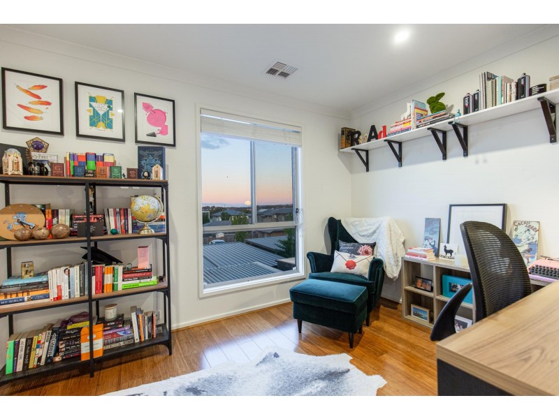 50 Lansdown Crescent, Casey ACT 2913