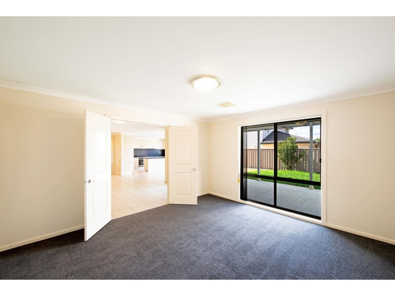 40 Jeanne Young Circuit, Mckellar ACT 2617