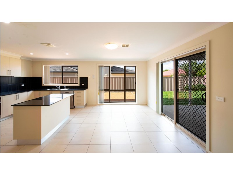 40 Jeanne Young Circuit, Mckellar ACT 2617