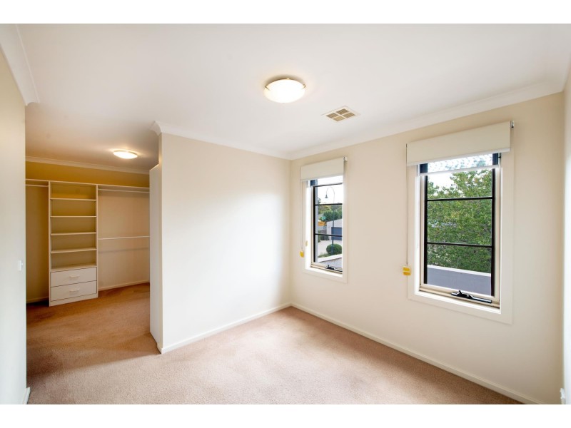 40 Jeanne Young Circuit, Mckellar ACT 2617