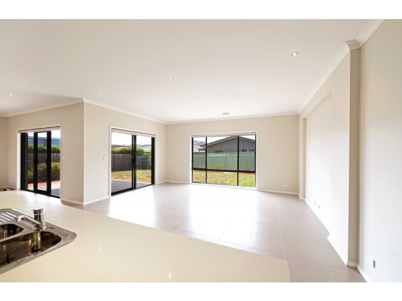 55 Paquita Street, Forde ACT 2914