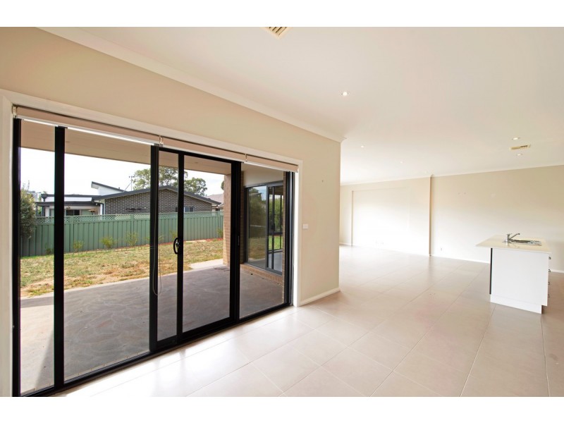 55 Paquita Street, Forde ACT 2914