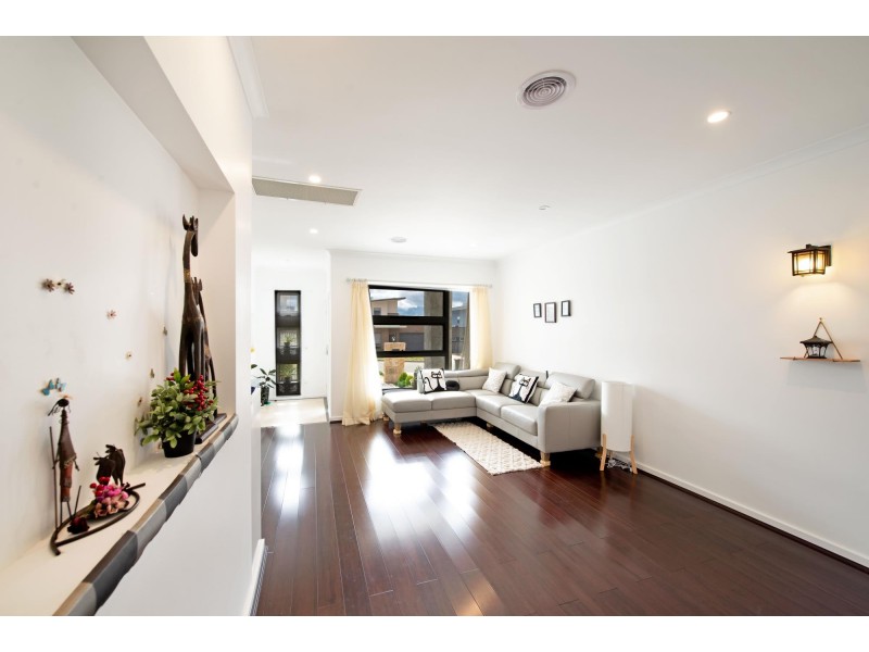 4 Sliprail Street, Lawson ACT 2617