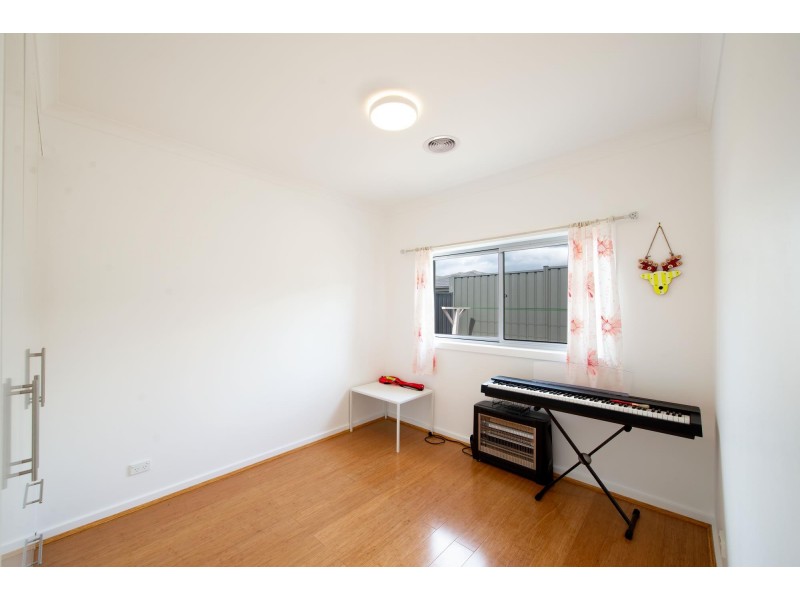 4 Sliprail Street, Lawson ACT 2617