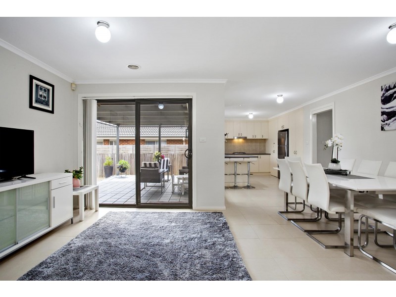 15 Triton Street, Dunlop ACT 2615