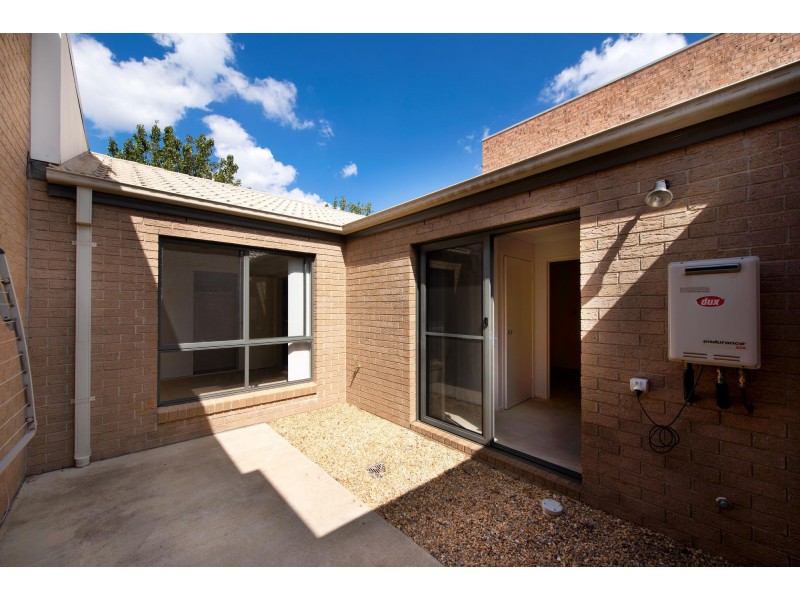 98 Oodgeroo Street, Franklin ACT 2913