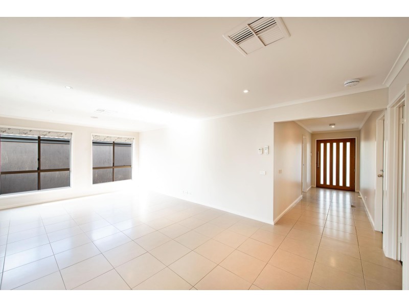 41 Jean MacNamara Street, Macgregor ACT 2615