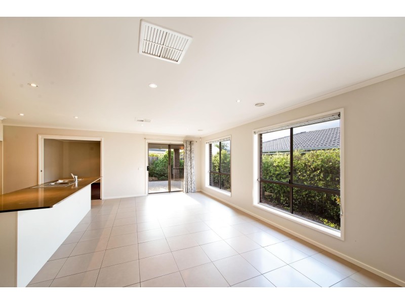 41 Jean MacNamara Street, Macgregor ACT 2615