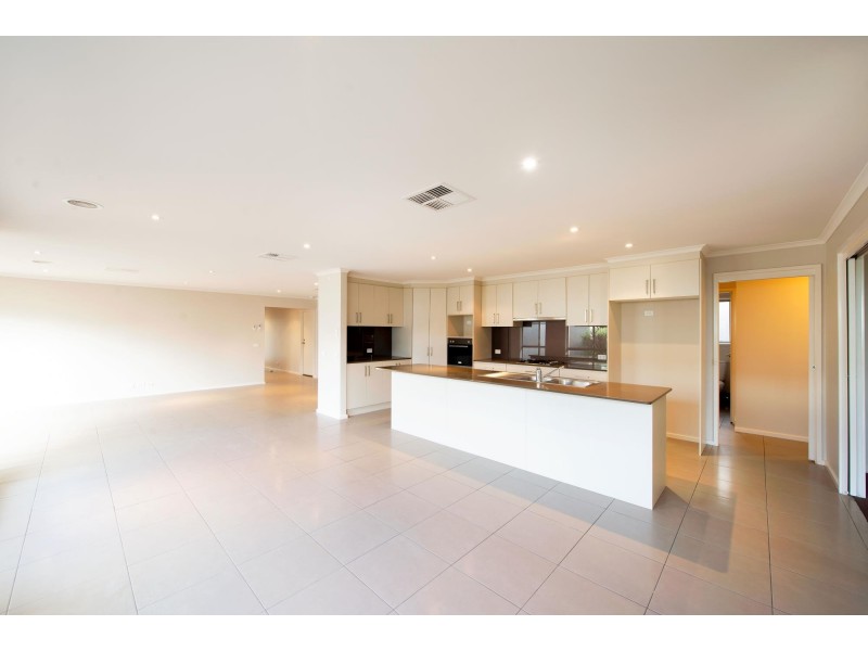 41 Jean MacNamara Street, Macgregor ACT 2615