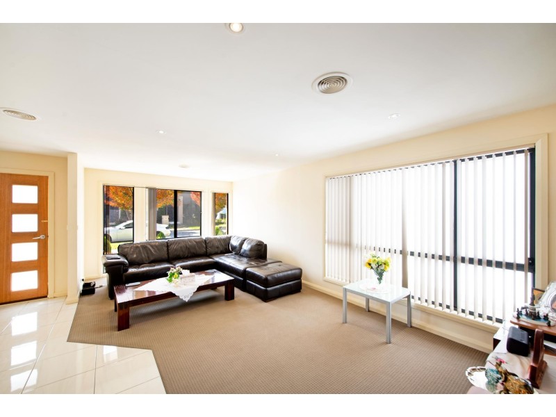 9 Denoon Street, Forde ACT 2914