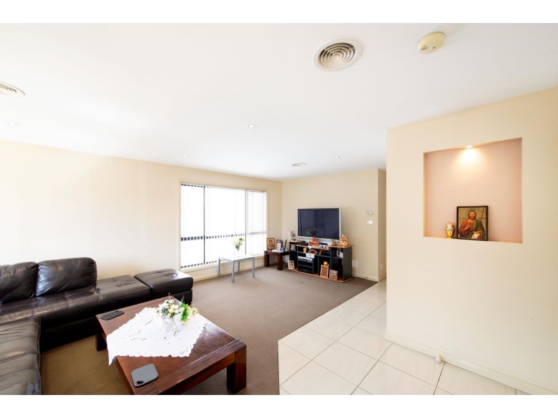 9 Denoon Street, Forde ACT 2914