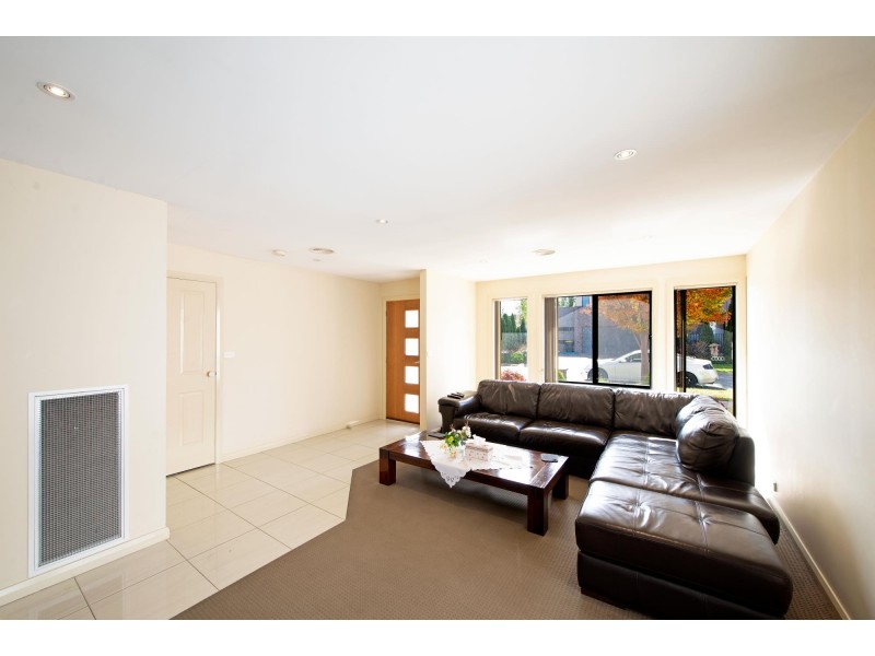 9 Denoon Street, Forde ACT 2914