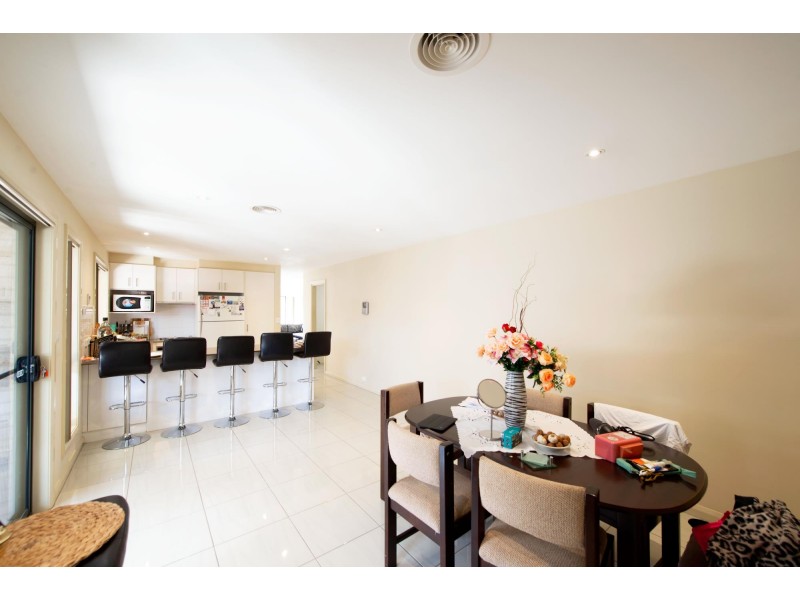 9 Denoon Street, Forde ACT 2914