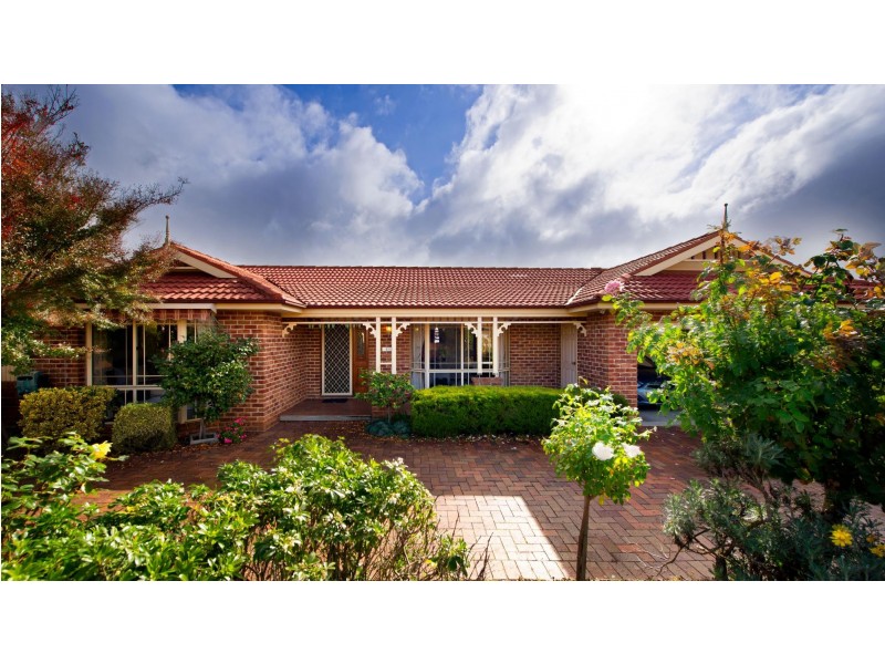 18 Feathertop Street, Palmerston ACT 2913