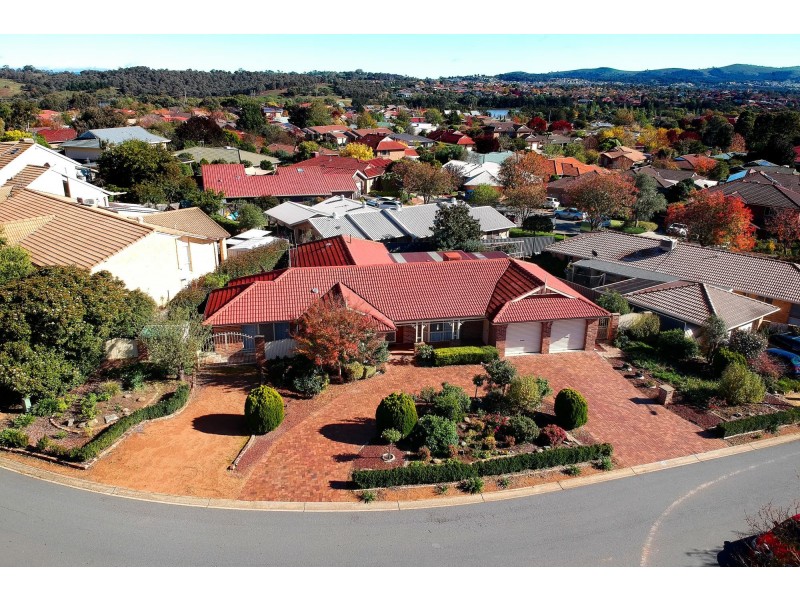 18 Feathertop Street, Palmerston ACT 2913