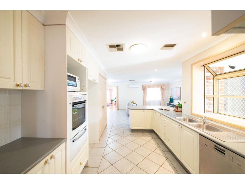 18 Feathertop Street, Palmerston ACT 2913