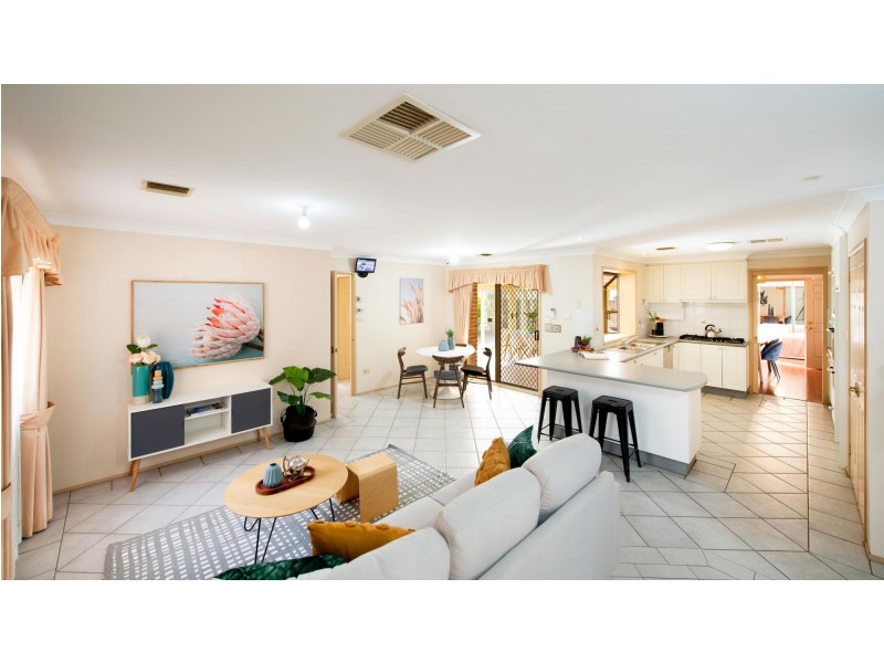 18 Feathertop Street, Palmerston ACT 2913