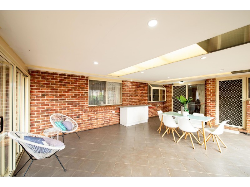 18 Feathertop Street, Palmerston ACT 2913