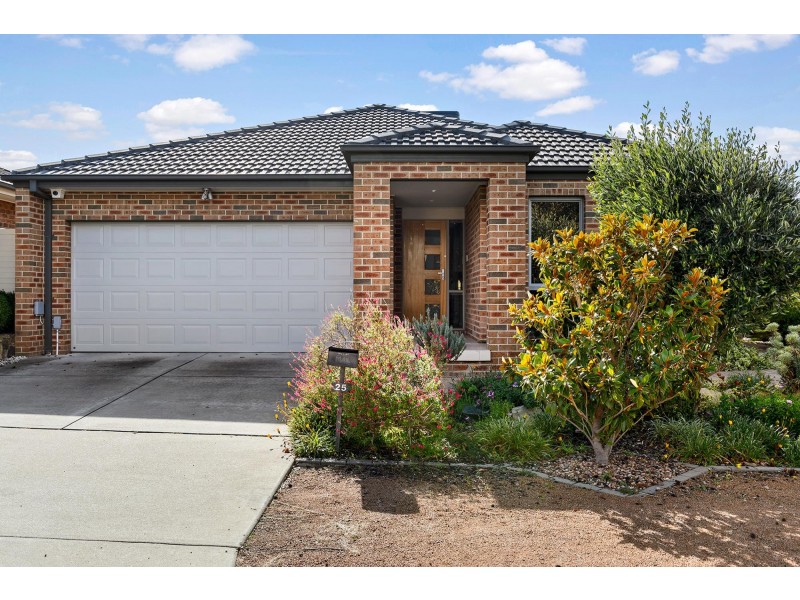 25 Nancy Cato Street, Franklin ACT 2913