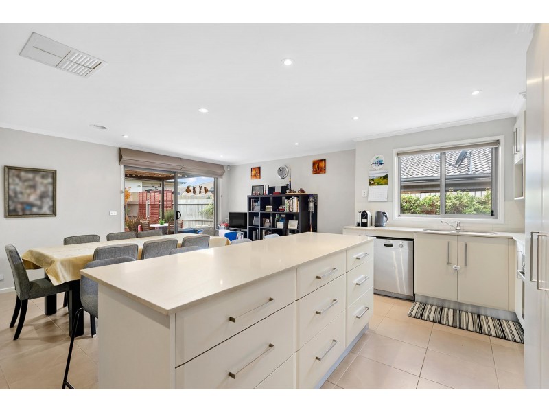 25 Nancy Cato Street, Franklin ACT 2913