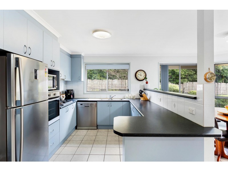 52 Sugarloaf Circle, Palmerston ACT 2913