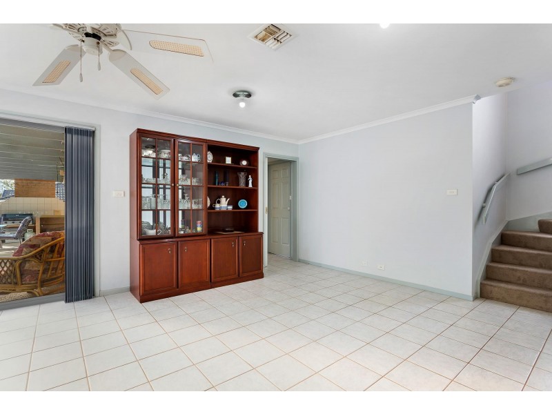 52 Sugarloaf Circle, Palmerston ACT 2913