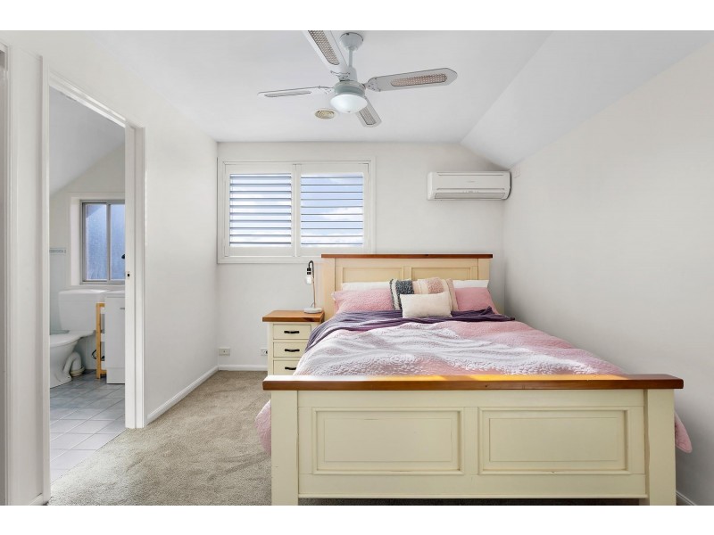 52 Sugarloaf Circle, Palmerston ACT 2913