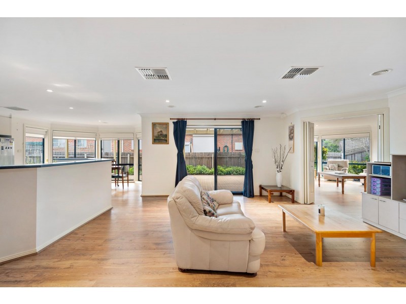 22 Douglas Waterhouse Drive, Dunlop ACT 2615