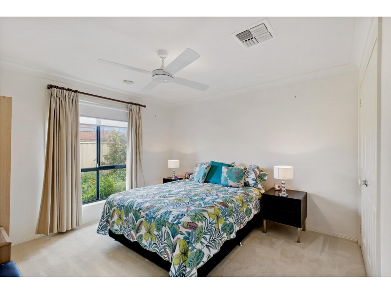 22 Douglas Waterhouse Drive, Dunlop ACT 2615