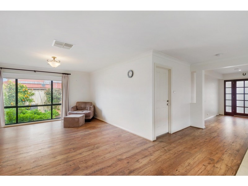 22 Douglas Waterhouse Drive, Dunlop ACT 2615