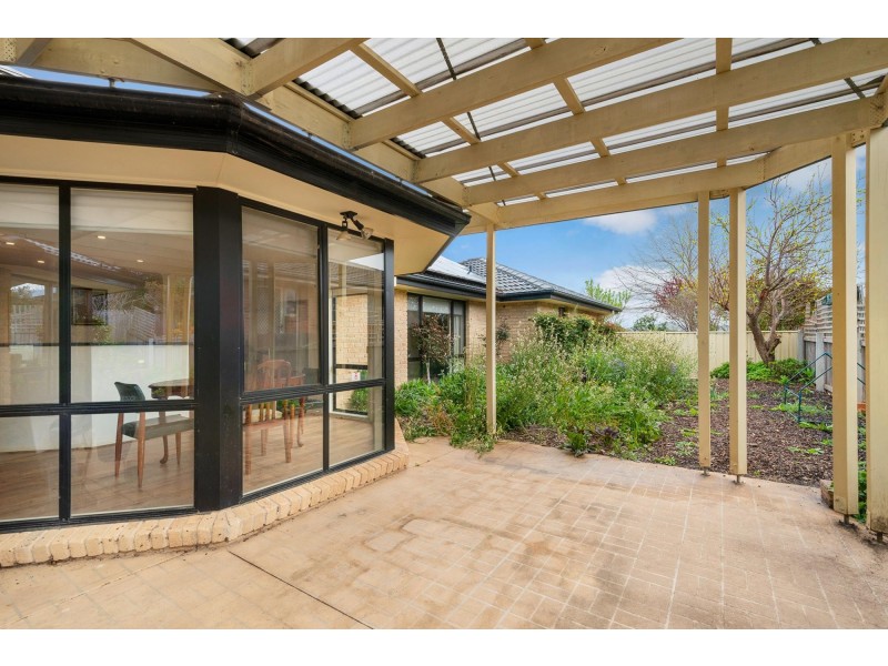 22 Douglas Waterhouse Drive, Dunlop ACT 2615