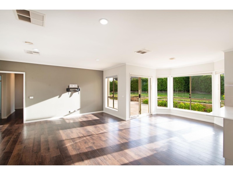 11 Elphick Place, Bonner ACT 2914