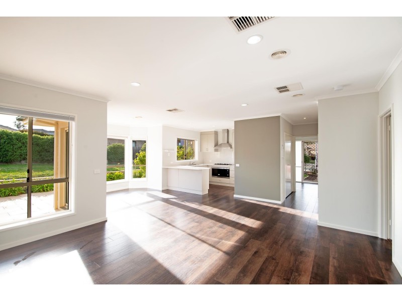 11 Elphick Place, Bonner ACT 2914