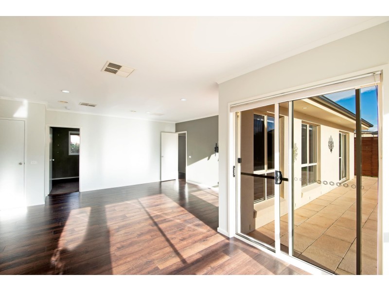 11 Elphick Place, Bonner ACT 2914