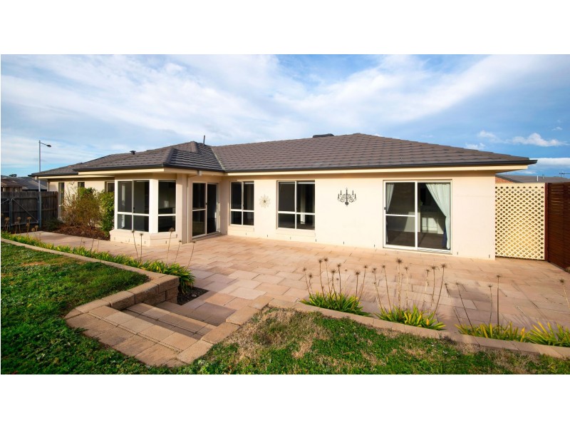 11 Elphick Place, Bonner ACT 2914