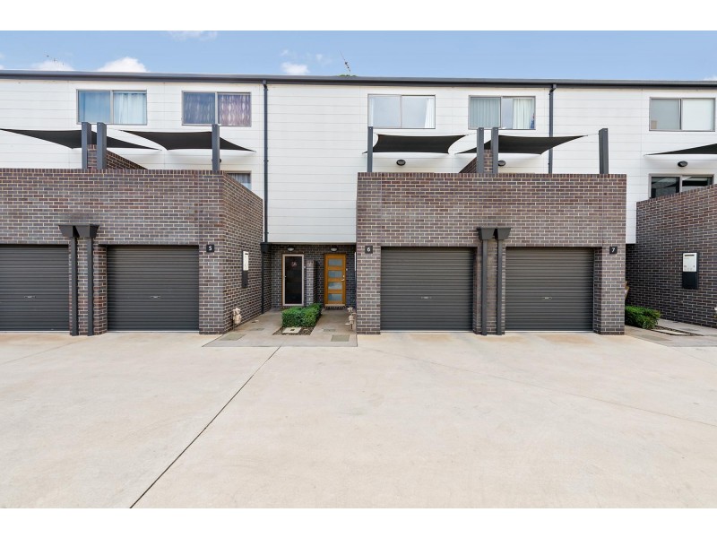 6/8 Henry Kendall Street, Franklin ACT 2913