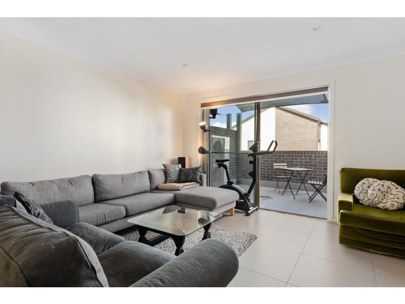 6/8 Henry Kendall Street, Franklin ACT 2913