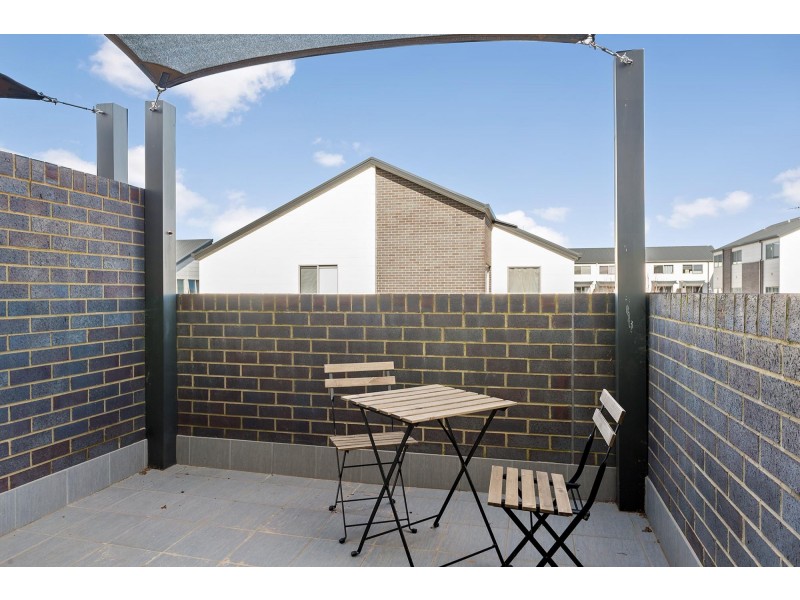 6/8 Henry Kendall Street, Franklin ACT 2913