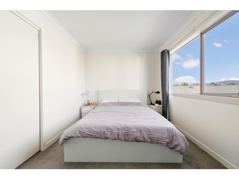 6/8 Henry Kendall Street, Franklin ACT 2913